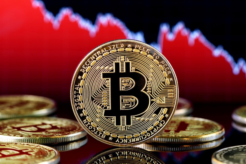 ادامه سقوط بیت‌ کوین؛ قیمت پادشاه رمزارزها به زیر ۶۰ هزار دلار رسید