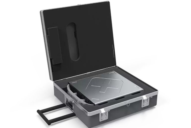این کیف ۱۲۸ گیگابایت رم و ۳۶۸ ترابایت SSD در دل خود دارد!
