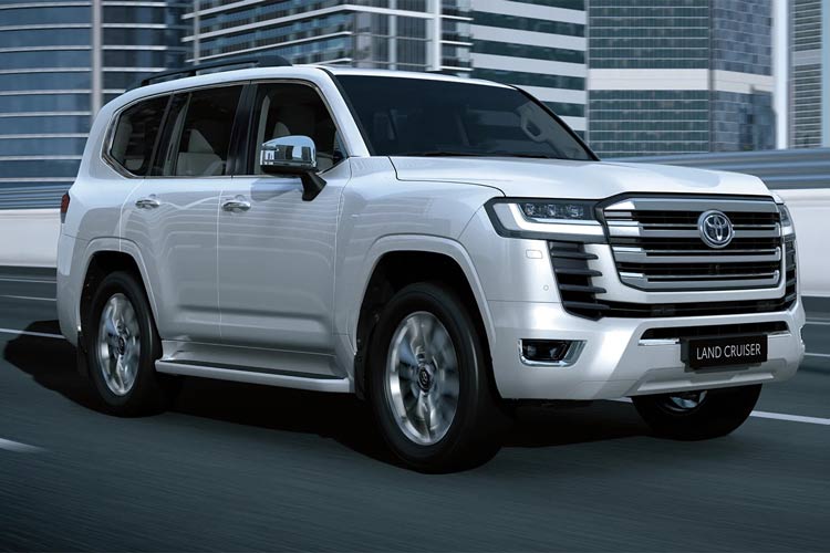 تویوتا لندکروزر ۳۰۰: قیمت نجومی، ایرادهای باورنکردنی