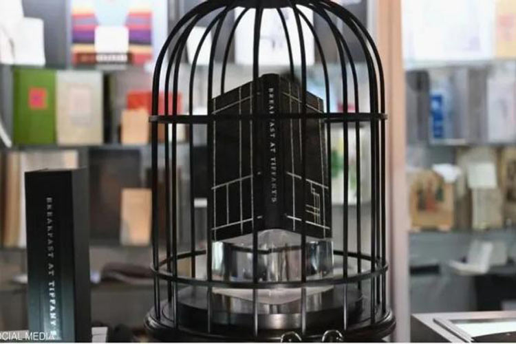 حراج نسخه‌ای عجیب از کتاب «صبحانه در تیفانی» به قیمت ۱.۵ میلیون دلار!