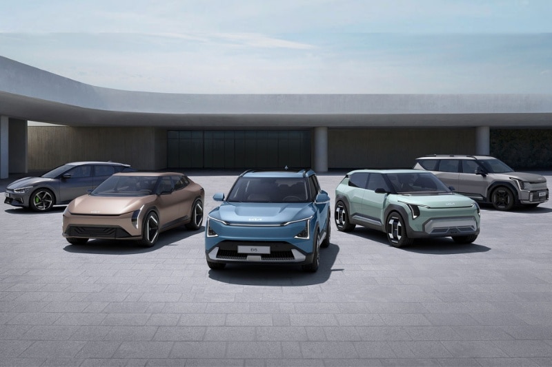 خودرو برقی «ارزان» کیا در خیابان‌‌ها رؤیت شد [تماشا کنید]