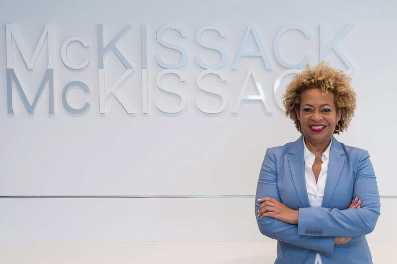 درآمد ۲۵ میلیون دلاری در ۶۲ سالگی؛ زن خودساختهای در صنعت ساختوساز میدرخشد