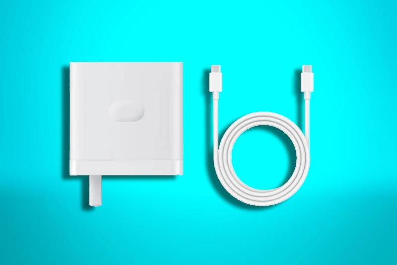 شارژر ۲۴۰ وات پیشرفته ریلمی با قیمت بسیار عجیب رونمایی شد