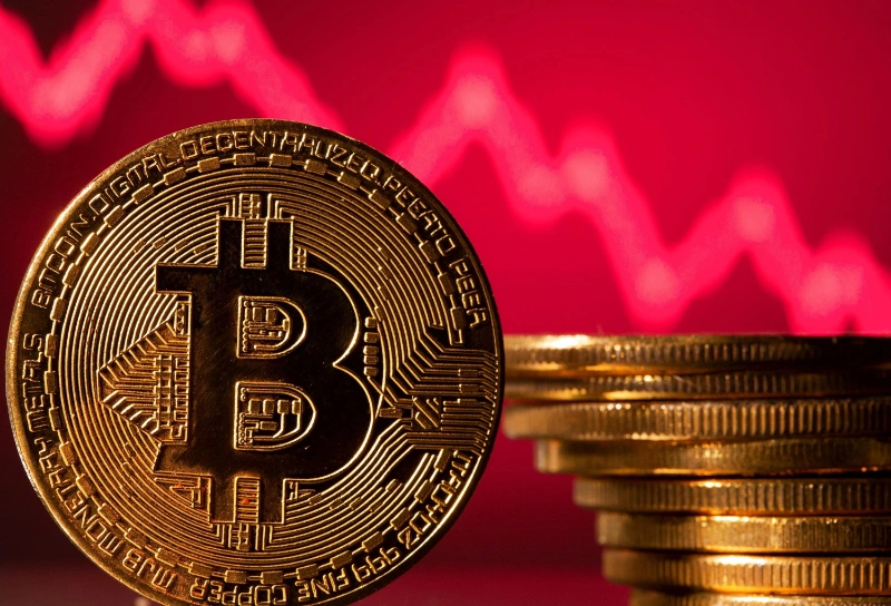 قیمت بیت کوین نزدیک‌ به ۸ درصد سقوط کرد