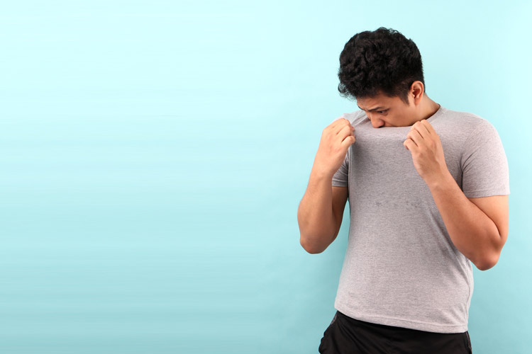 چرا بوی بدن انسان در طول زندگی تغییر میکند؟