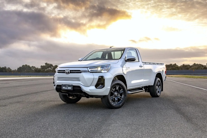 تأیید شد: تویوتا هایلوکس برقی در سال ۲۰۲۵ از راه می‌رسد