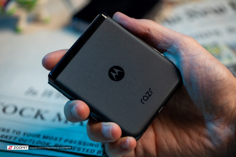 گوشی تاشو ریزر پلاس هنوز به اندروید ۱۴ آپدیت نشده؛ اما مدل جدید آن در راه است