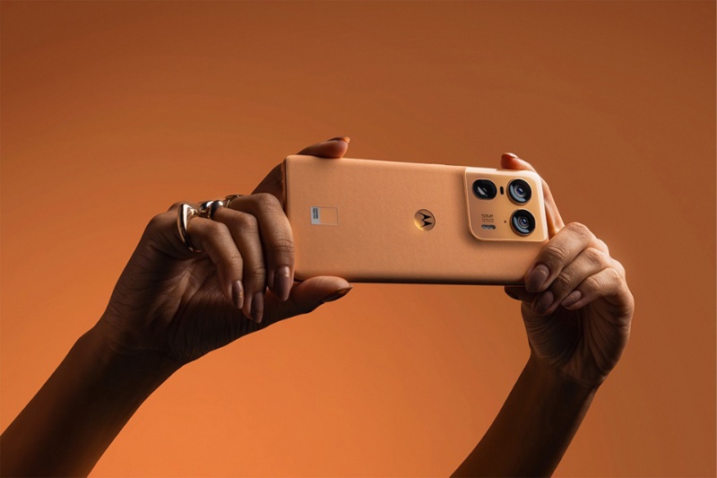 گوشی موتورولا X50 اولترا با هوش مصنوعی و نمایشگر ۱۴۴ هرتز معرفی شد