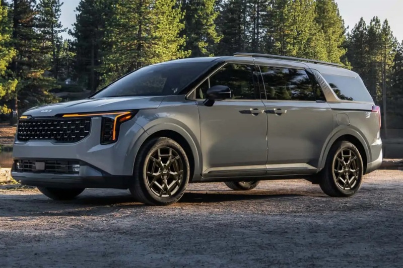 خودرو غول‌پیکر کیا کارناوال ۲۰۲۵ رونمایی شد؛ گران‌تر از مدل قبلی