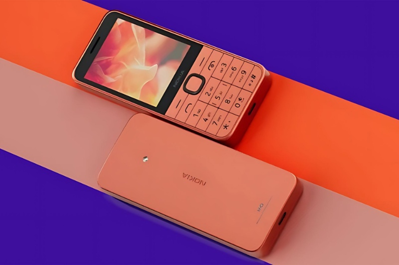 مدل ۲۰۲۴ گوشی قدیمی نوکیا ۲۲۰ با بازی «مار» رونمایی شد