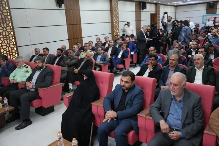 وزیر ارتباطات، پروژه فیبرنوری منازل و کسبوکارهای شاهدشهر، فردوسیه، گلستان و چهاردانگه را افتتاح کرد