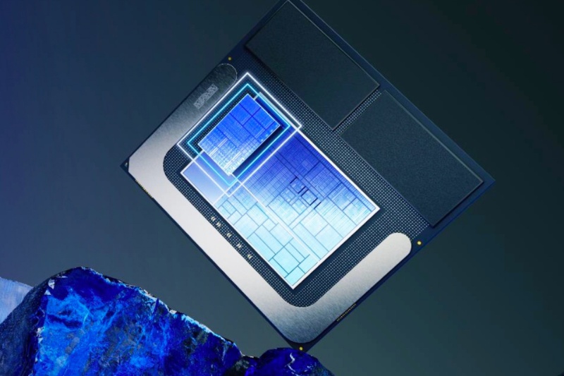 پردازنده لپتاپی موردانتظار اینتل در نخستین بنچمارکها، ضعیفتر از اسنپدراگون ظاهر شد