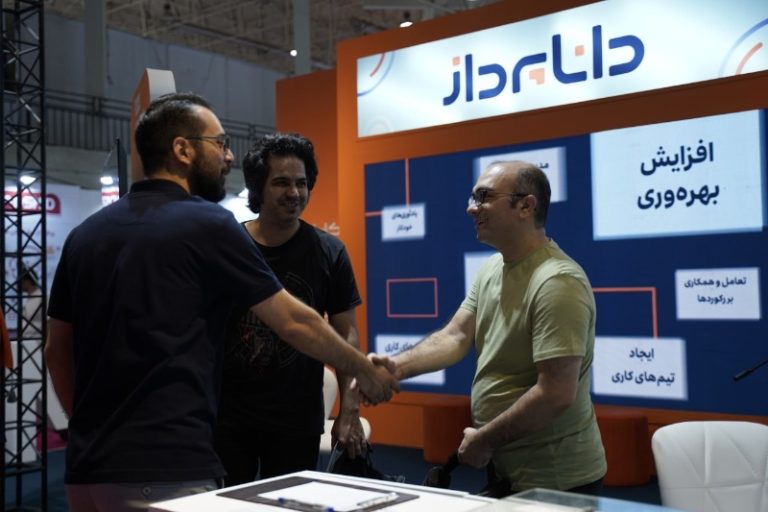 استقبال از محصولات داناپرداز در الکامپ ۱۴۰۳