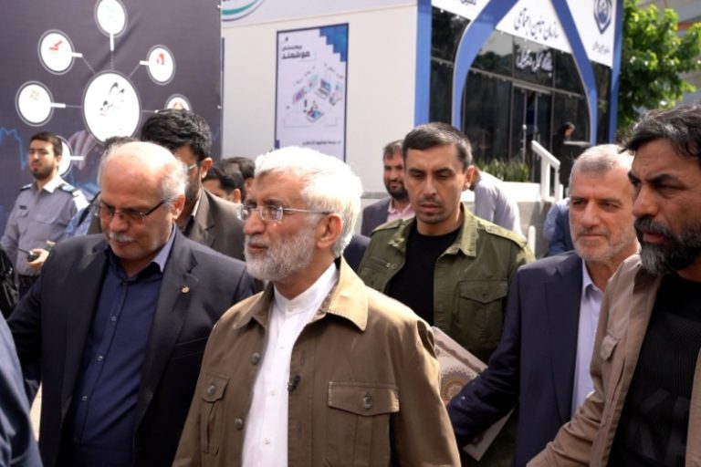 جلیلی: جاده اینترنت همیشه باید باز باشد اما شاید روزی هم بگویند آهسته حرکت کنید