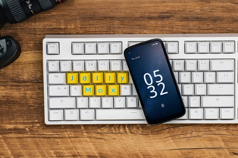 کوچکترین گوشی 5G دنیا ۱۲ گیگابایت رم دارد و از تراشه Dimensity 7300 استفاده میکند