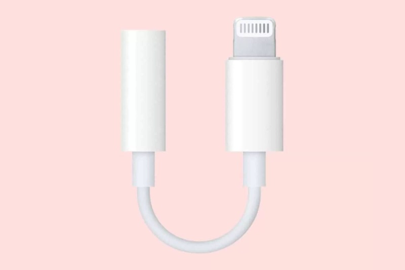 اپل احتمالاً با تبدیل لایتنینگ به جک ۳٫۵ میلیمتری هدفون خداحافظی میکند