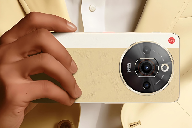 این نوبیا فوکوس پرو است؛ گوشی دوربینمحوری که قلب عاشقان عکاسی را هدف میگیرد