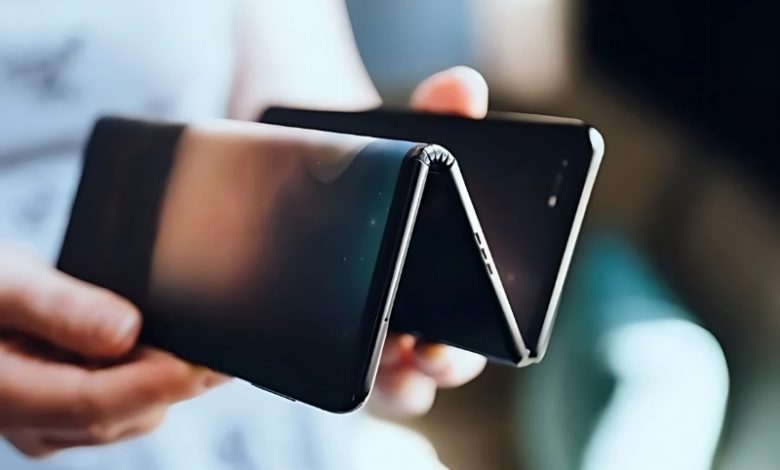 پتنت سامسونگ، تصویر شماتیکی از گوشی تاشدنی سهتکه کرهایها را نشان میدهد