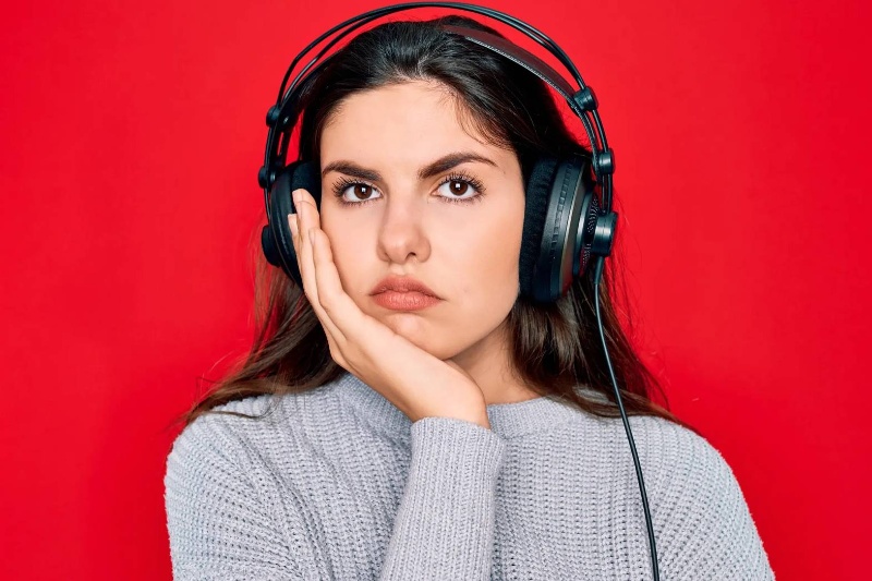 چرا از صدای ضبطشده خودمان متنفر هستیم؟