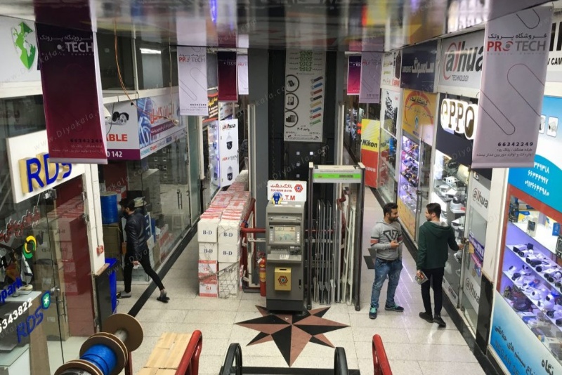 کالاهای آیتی در تنگنای تخصیص ارز؛ قوانین پیچیده واردکنندگان را به بنبست رسانده است