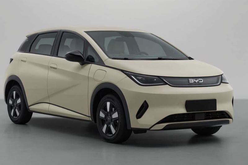اولین تصاویر از مدل جدید خودرو BYD Dolphin را ببینید
