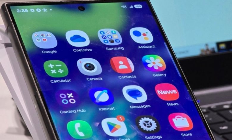 با One UI 7 کاربران سامسونگ بالأخره میتوانند اپدراور را به فهرستی عمودی تبدیل کنند