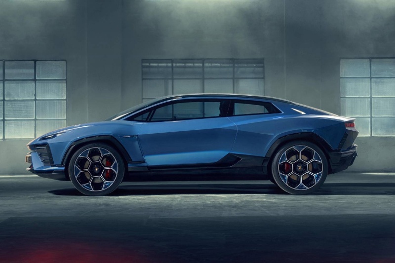 عرضه اولین خودرو برقی لامبورگینی تا سال ۲۰۲۹ به تأخیر افتاد