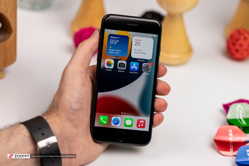 در آستانه معرفی آیفون SE جدید، موجودی مدل فعلی در فروشگاههای اپل رو به پایان است