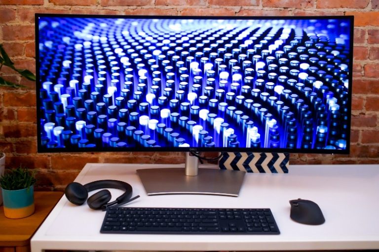 محبوبترین مانیتور 4K دل اکنون نرخ نوسازی ۱۲۰ هرتزی دارد
