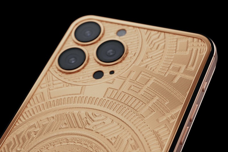 مدل بیتکوینی آیفون ۱۶ پرو با طلای ۲۴ عیار رونمایی شد!