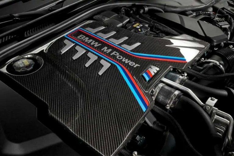 بی‌ام‌و موتور V-8 را کنار نمی‌گذارد