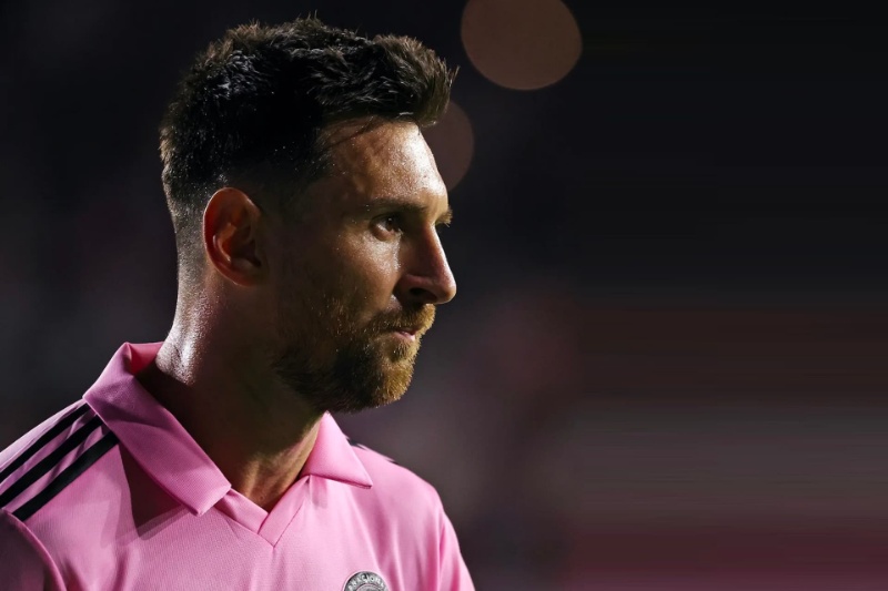 تماشا کنید: تبلیغ جدید اپل با حضور لیونل مسی