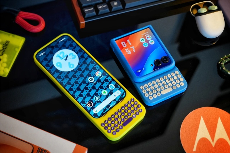 قاب کیبورد Clicks، نوستالژی دوران بلکبری را به گوشیهای اندرویدی میآورد