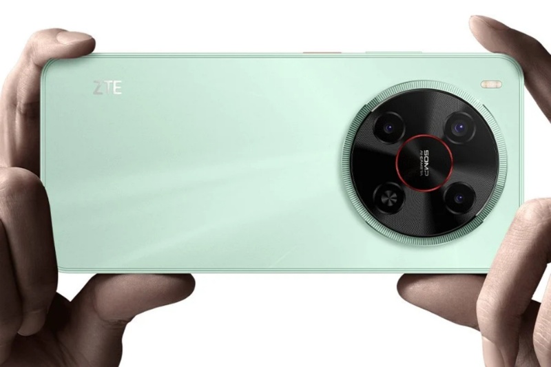 مالک نوبیا گوشی غولپیکری با باتری پرظرفیت رونمایی کرد