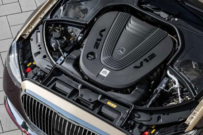 مرسدس فعلا موتورهای V-8 و V-12 را کنار نمیگذارد