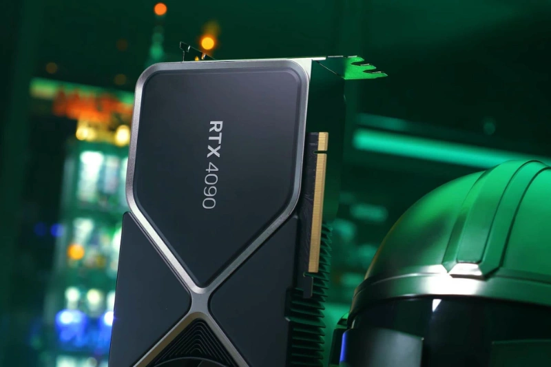 عجیبترین مدل سفارشی RTX 4090؛ کارت گرافیک ۴۸ گیگابایتی با خنککننده آبی