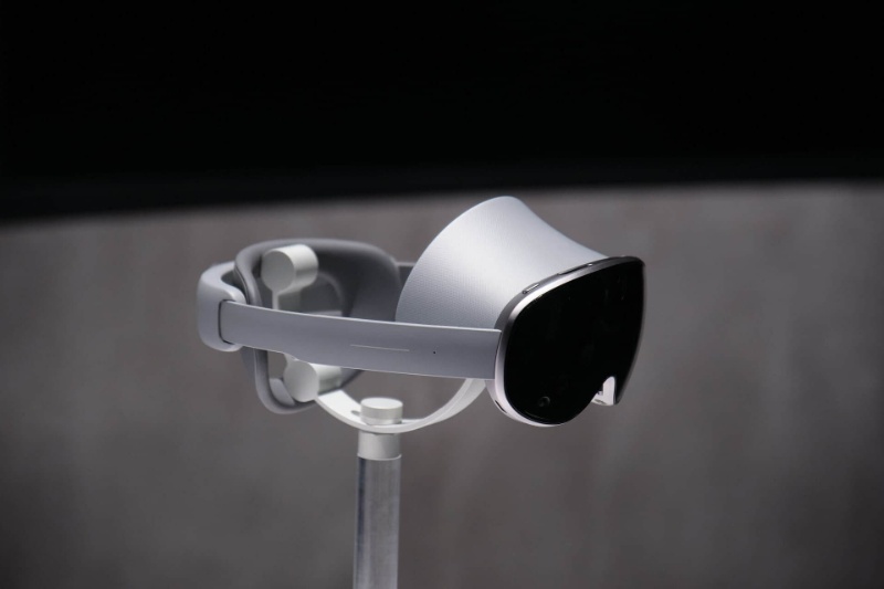 هدست واقعیت ترکیبی و گلکسی S25 اج سامسونگ بار دیگر بهنمایش درآمدند