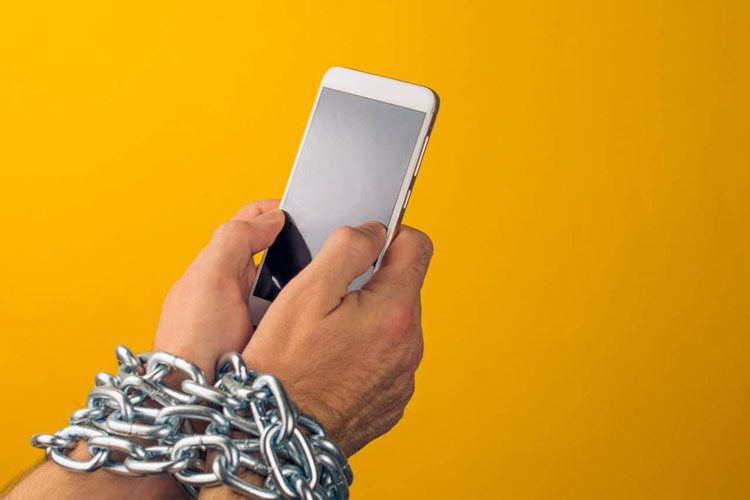 گوشی‌های هوشمند و اعتیاد مغز: اثرات غیرمنتظره کاهش استفاده از تلفن