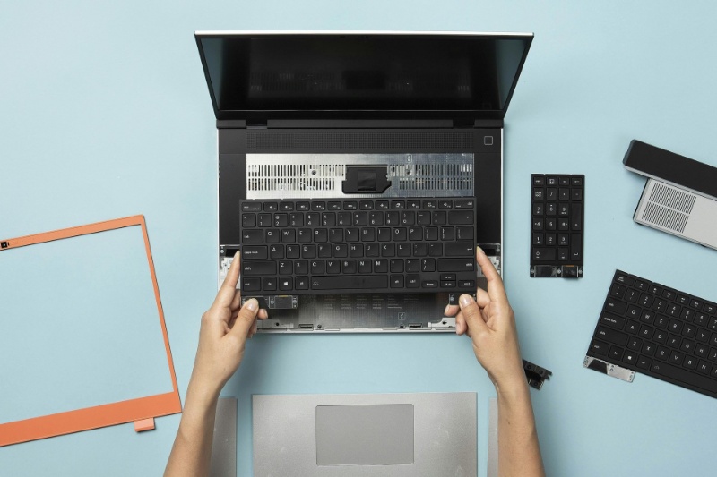 آثار تعرفههای ترامپ؛ فروش لپتاپهای فریمورک در آمریکا متوقف شد