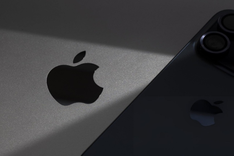 اپل تحت فشار نهاد ناظر، وعده تبلیغاتیاش را پس گرفت؛ اپل اینتلیجنس دیگر «هماکنون در دسترس» نیست!