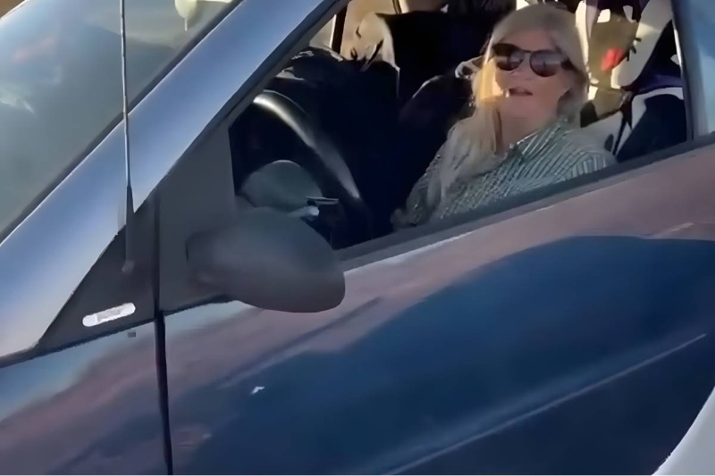 با کای آشنا شوید؛ زنی که تماموقت در خودرو کوچکش زندگی میکند