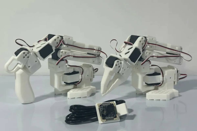 بازوی رباتیک ۱۰۰ دلاری Hugging Face عرضه شد