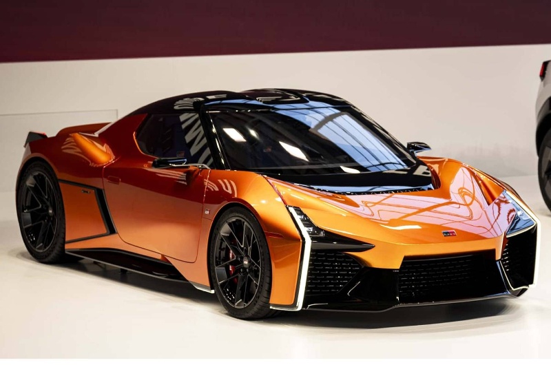 رئیس هیئتمدیره تویوتا: خودروهای اسپرت باید موتور احتراقی داشته باشند