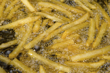 سیب‌زمینی سرخ‌شده با آب مغناطیسی!