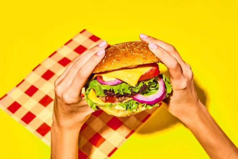 فراتر از چاقی؛ غذاهای ناسالم حافظه ما را نیز ضعیف میکنند
