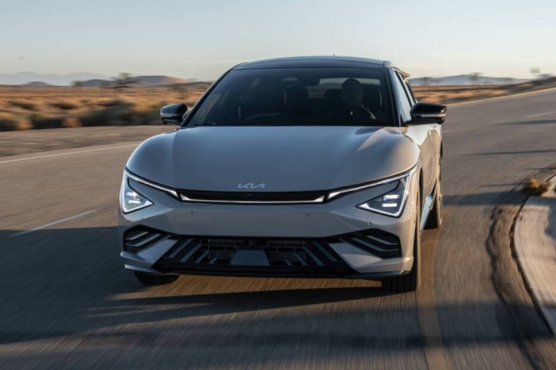 مدل جدید شاسی‌بلند برقی کیا EV6 با برد بیشتر، طراحی خشن‌تر و قیمت بالاتر معرفی شد