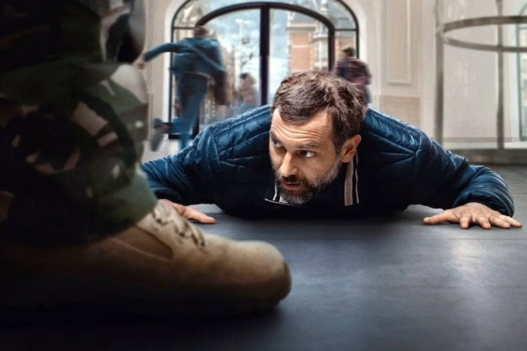 نتفلیکس برای فیلم iHostage یکی از فروشگاه‌های اپل را به‌طور کامل بازسازی کرد