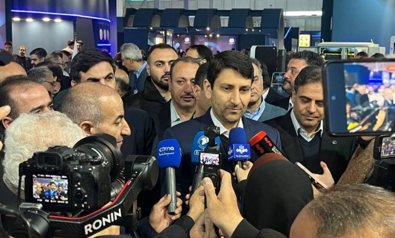 پاسخ وزیر به انتقادات: فیبرنوری امسال متحول میشود