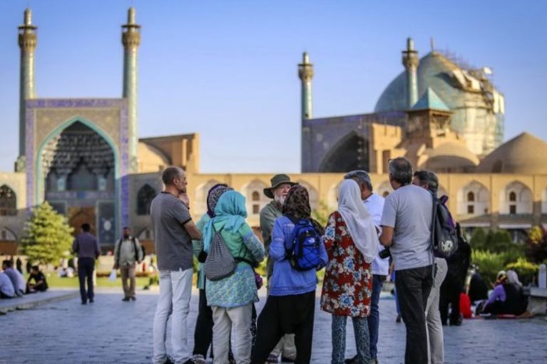 کارت ریالی برای گردشگران خارجی صادر می‌شود