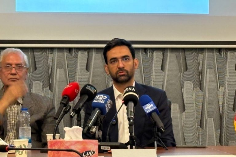آذری‌جهرمی: در مقایسه با کشورهای همسایه رتبه خوبی در هوش مصنوعی نداریم